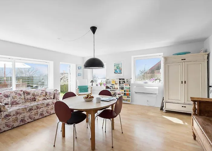 4728-ronne-brobakken-16 * Rønne